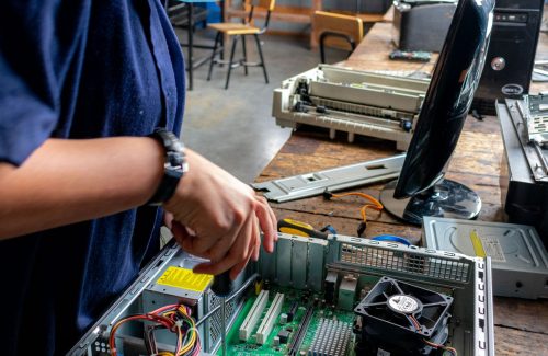 reparador de computadoras carrera